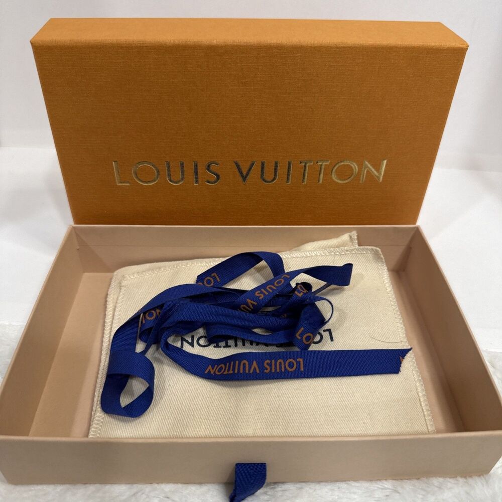 Louis Vuitton Tribute to Bandeau Silk Scarf Monogram Bag Bkack Brown NWT And Box - Picture 8 of 8